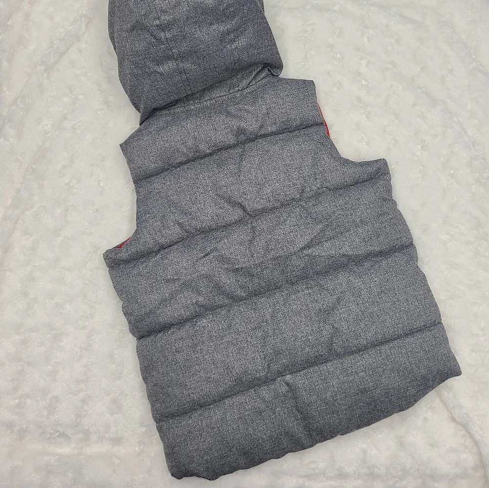 NEW Old Navy boys' hooded gray puffer vest size 5